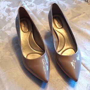 Beige Bandolino Heels